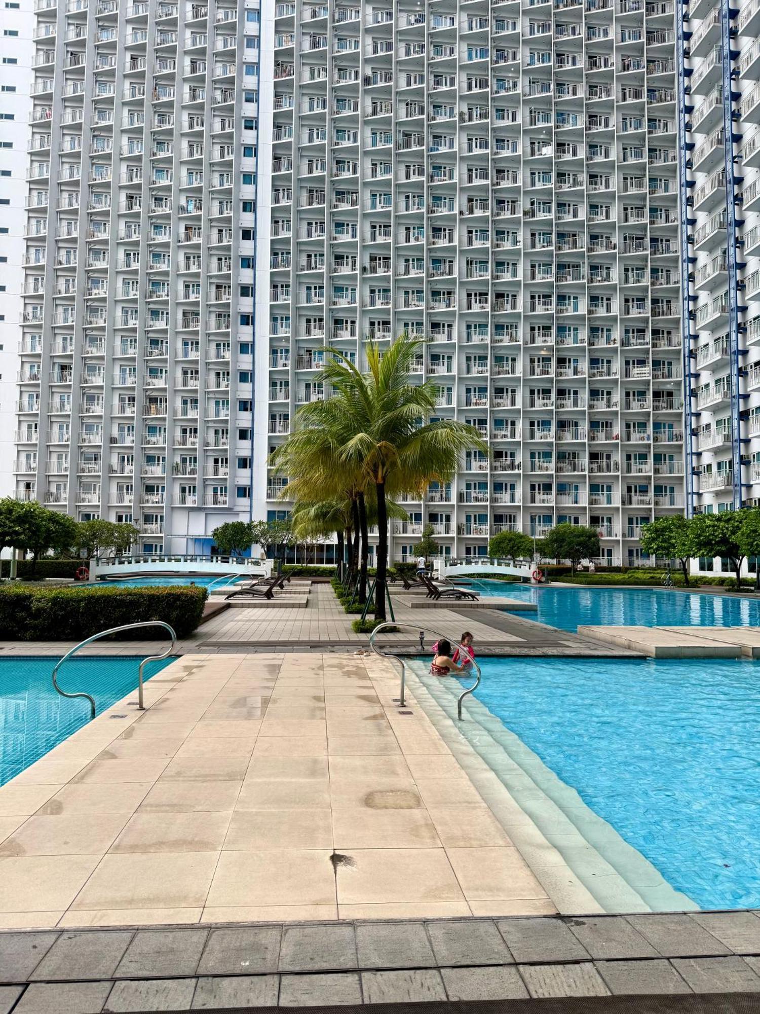 Serene Suite In Jazz Residences Makati City Exterior photo
