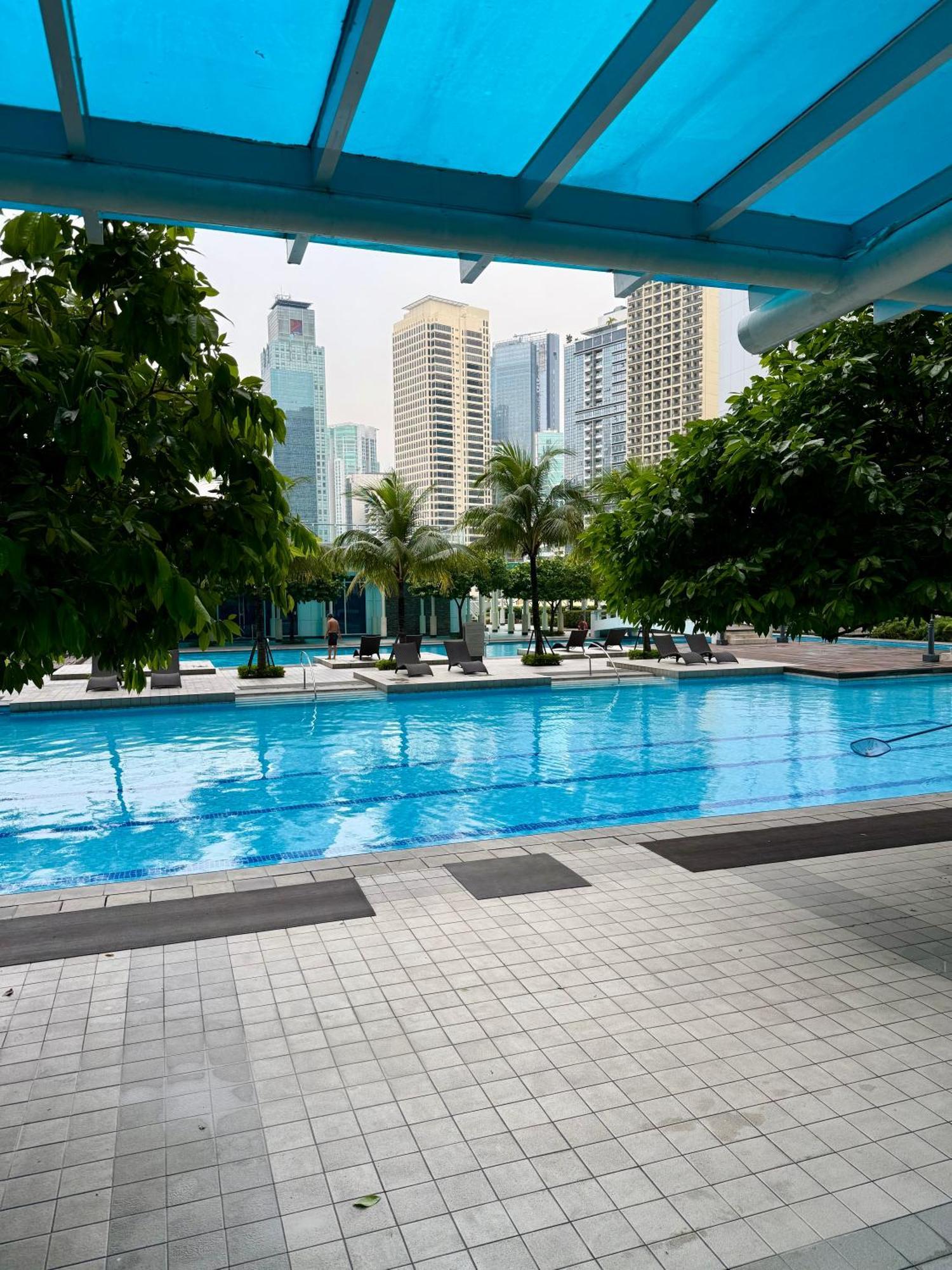 Serene Suite In Jazz Residences Makati City Exterior photo